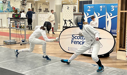 Fencing_girls_sports_school