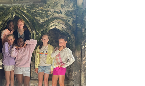 Inchcolm_abbey_girls