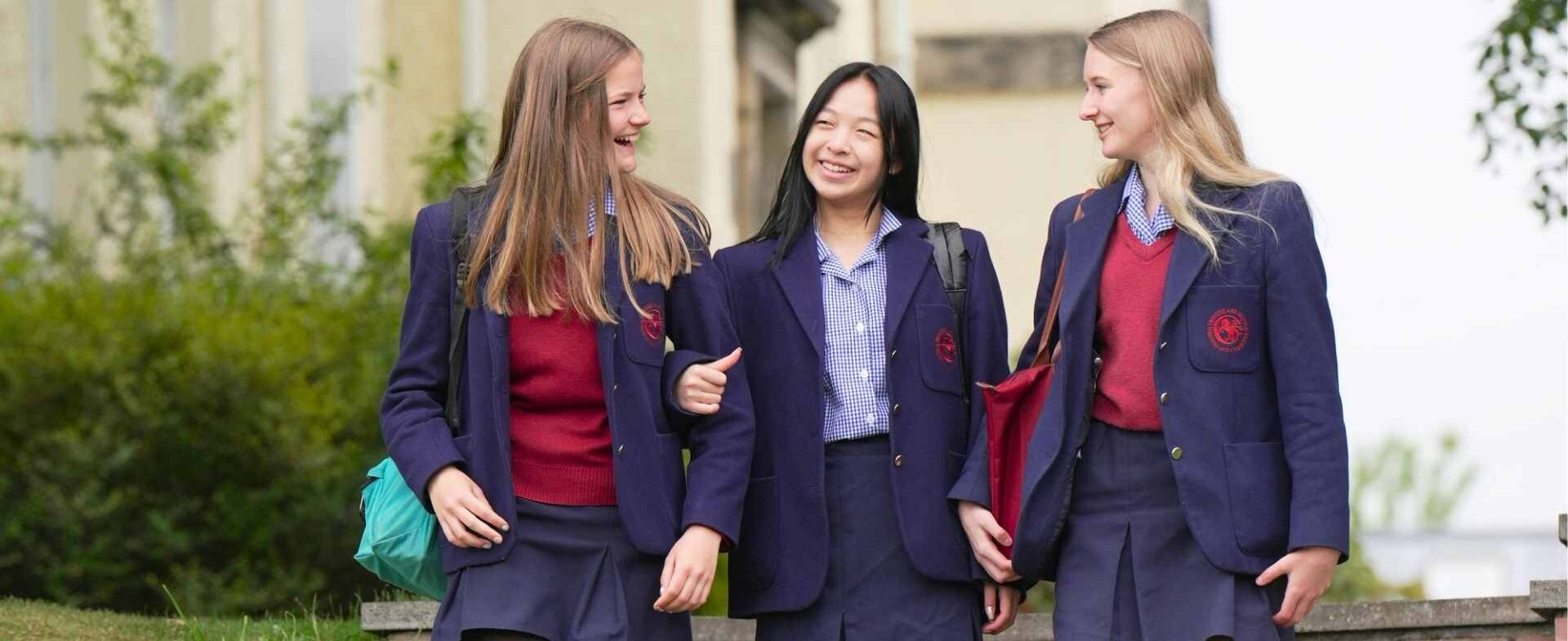Uniform 1920 x 785